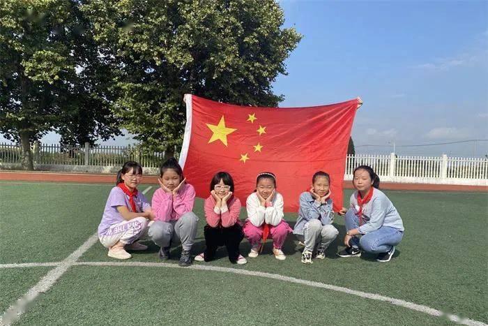 春节期间“菜篮子”产品物丰价稳 年货市场购销两旺